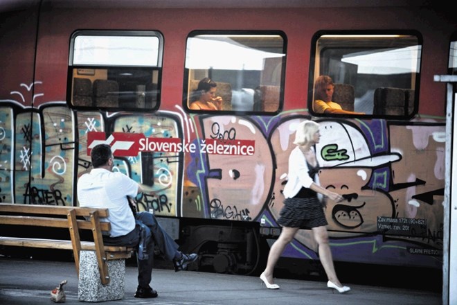 Do leta 2031 želijo v Slovenskih železnicah prepeljati okoli 22 milijonov potnikov na leto, kolikor jih sicer  v zadnjih dveh...