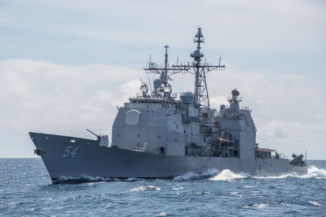 Kitajska protestira zaradi vplutja ameriških ladij v Južnokitajsko morje 