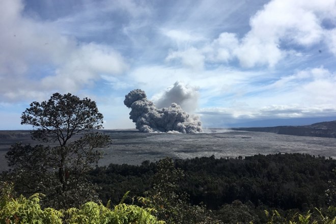 Vulkanski pepel s Havajev prekril Marshallovo otočje 