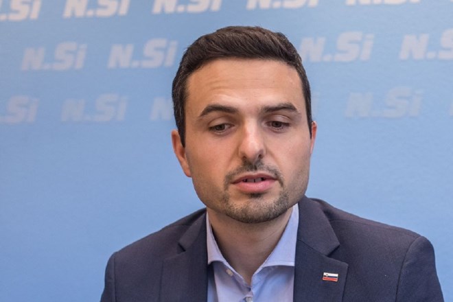 Matej Tonin je ponudil odstop z mesta predsednika NSi.
