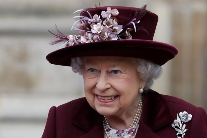 Kraljica Elizabeta II zelo rada zapleše na uspešnico ABBE.
