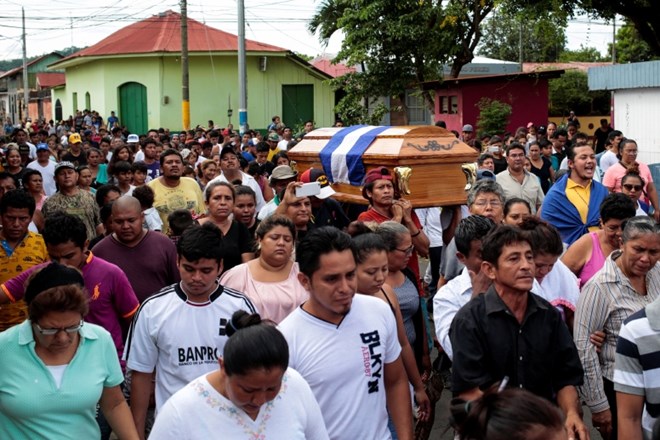 Nasilje na protestih v Nikaragvi terjalo že več kot 120 življenj