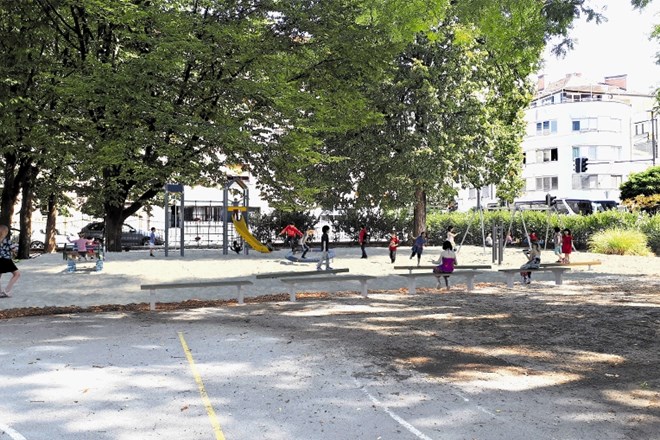 Tako bo jeseni videti posodobljeno igrišče na Osnovni šoli Toneta Čufarja, ki je trenutno brez igral.