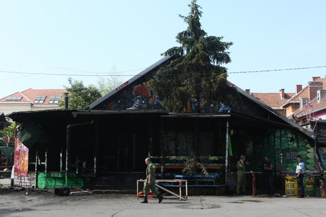 Požgan klub Jalla Jalla na Metelkovi ulici v Ljubljani.