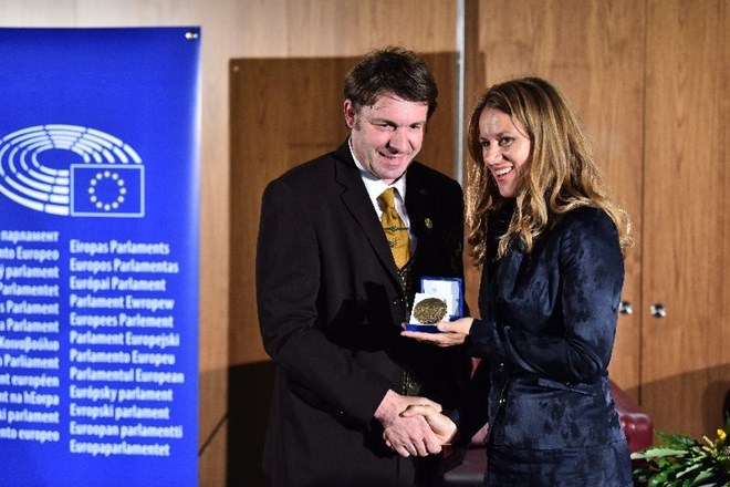 Podelitev nagrade Evropskega parlamenta Državljan Evrope Čebelarski zvezi Slovenije.