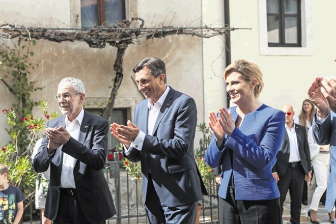 Predsedniki Avstrije, Slovenije in Hrvaške, z leve Alexander Van der Bellen, Borut Pahor in Kolinda Grabar - Kitarović, so se...