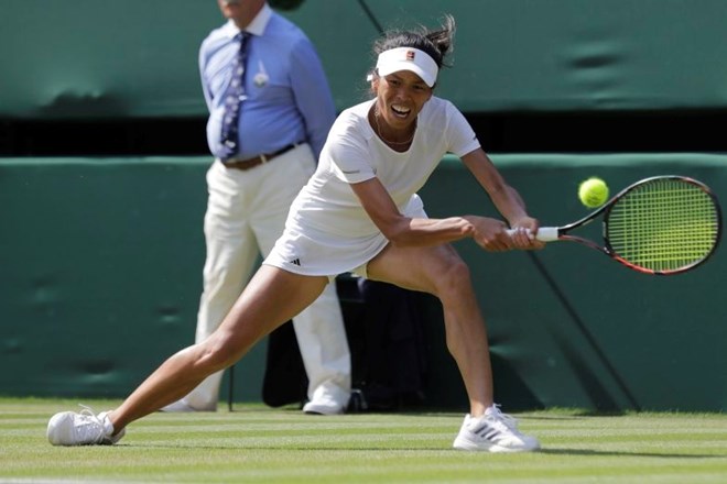 Halepova nadaljevala niz presenetljivih izpadov na Wimbledonu