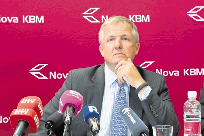 Jonathan Charles Locke je včeraj pojasnil, da NKBM ne ponuja več storitev tistim, ki nimajo slovenskega državljanstva ali...