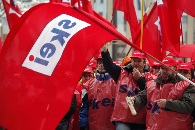 Skei za petek napoveduje nov protestni shod v podporo sindikalistu Hogetu 