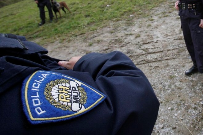 Hrvaški in slovenski policisti razbili verigo tihotapcev ljudi