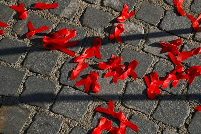 Pred začetkom mednarodne konference o aidsu opozorila, da boj še ni končan