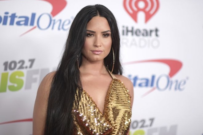 Pevka Demi Lovato v bolnišnici zaradi predoziranja s prepovedanimi drogami