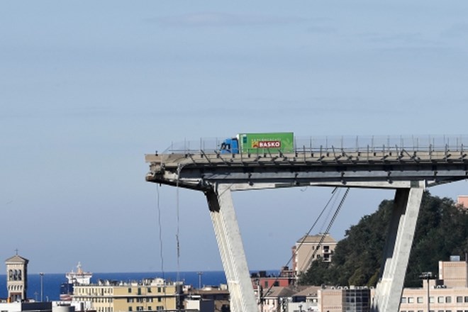 Italijanska vlada po zrušenju viadukta začela postopek za odvzem koncesije upravitelju avtocest