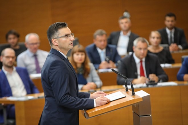 Marjan Šarec je v petek zaprisegel kot predsednik vlade, po tem, ko je njegovo kandidaturo na tajnem glasovanju v DZ podprlo...