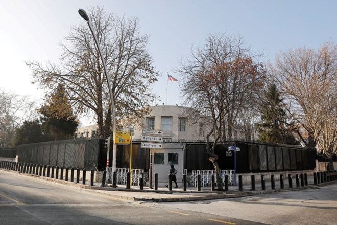 Streli na ameriško veleposlaništvo v Ankari
