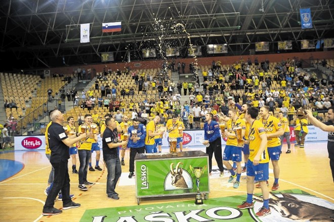 Celjani so maja v Zlatorogu takole proslavili že svoj 22. naslov državnega prvaka v zgodovini samostojne Slovenije.