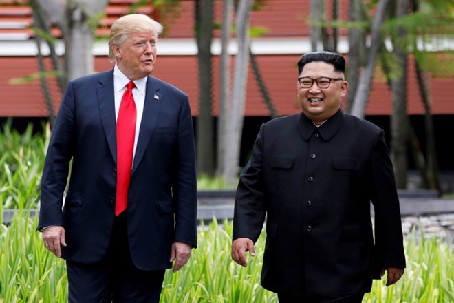Kim Jong Un prosi Trumpa za nov vrh