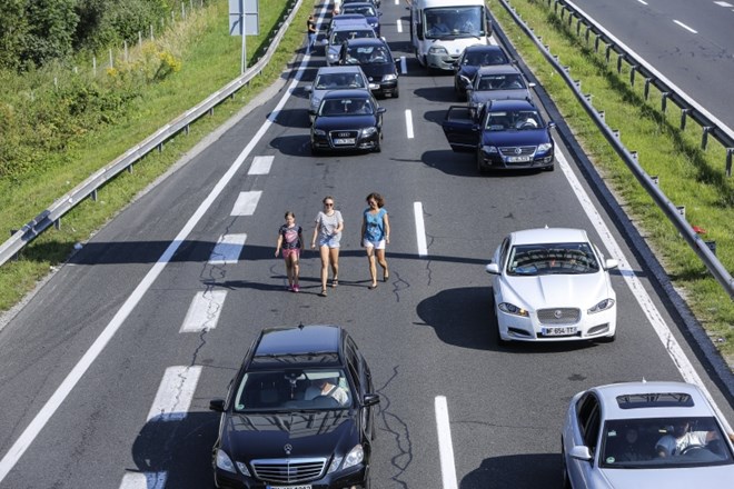 Na hrvaških avtocestah poleti več vozil in prihodkov