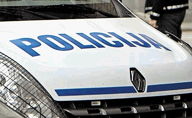 Policija želi razjasniti okoliščine prometne nesreče v Krški vasi