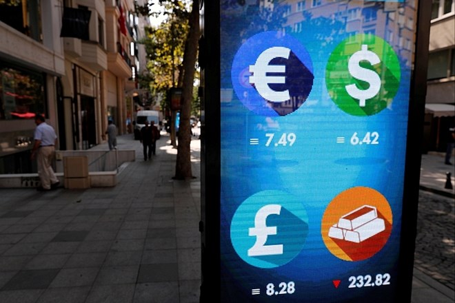 Turčija prepovedala oddajo ali prodajo nepremičnin v tujih valutah