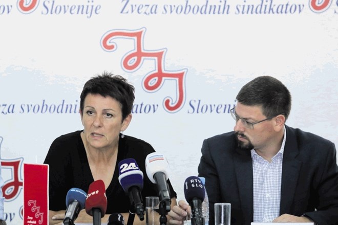 Lidija Jerkič in Jakob Počivavšek    pričakujeta od nove ministrice za delo  enako skrb za delavce, kot jo ministrstvo in...