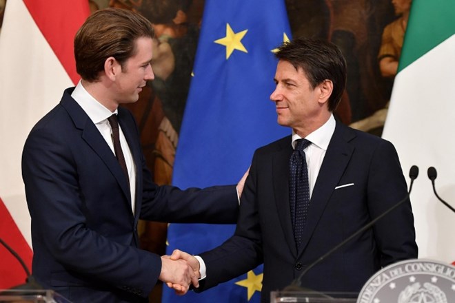 V Rimu sta se sestala Sebastian Kurz (levo) in Giuseppe Conte (desno).