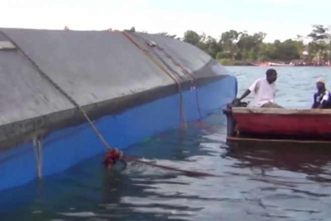 Nesreča trajekta na jezeru v Tanzaniji zahtevala že več kot 130 smrtnih žrtev