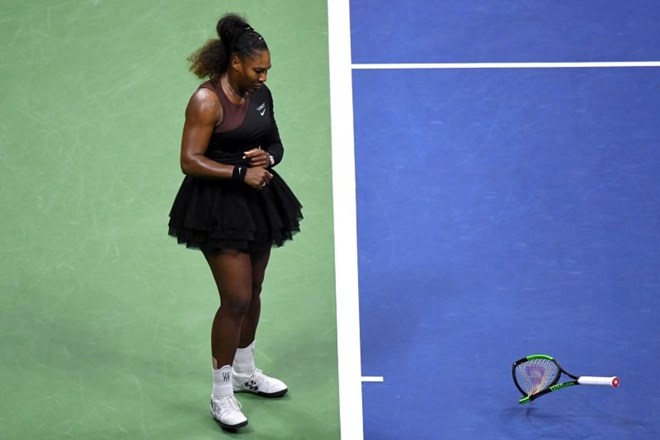 Serena Williams vztraja pri seksizmu, kritizira tudi svojega trenerja