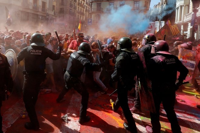 Leto dni po referendumu v Kataloniji izgredi in razklanost