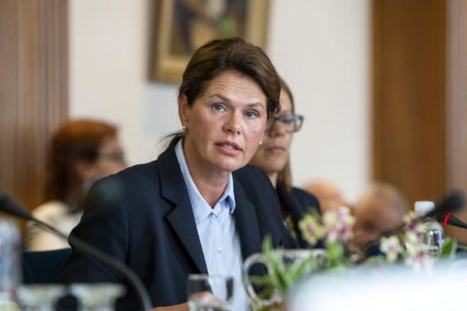 Levica Bratuškovo poziva k prekinitvi pogajanj z Madžari o drugem tiru