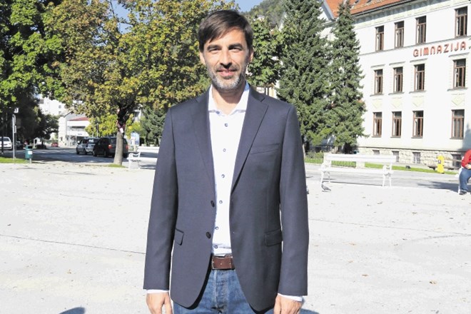 Blaž Račič, ki je 15 let poročal iz Gorenjske kot novinar, mora zbrati 160 podpisov občanov, da se bo lahko potegoval za...