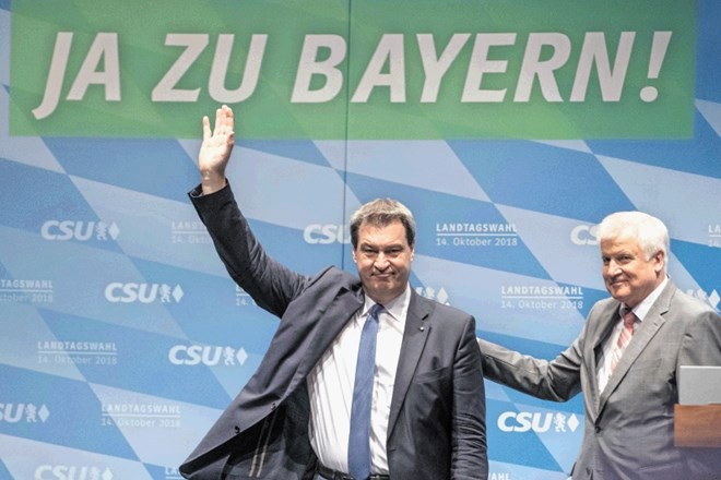 Bavarski premier Markus Söder in nemški notranji minister Horst Seehofer na shodu svoje Krščansko-socialne unije, ki ji na...