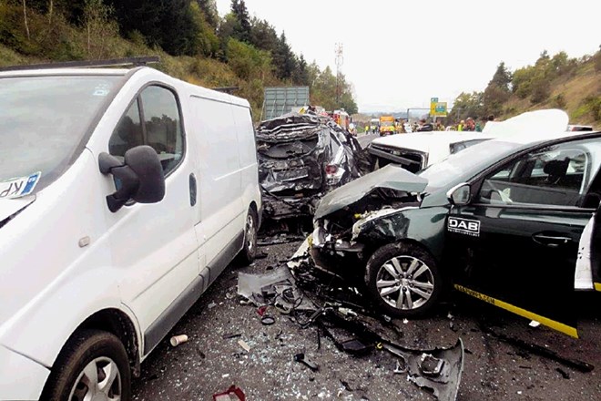 Nalet sedmih vozil je na štajerski avtocesti povzročil pravi kaos.