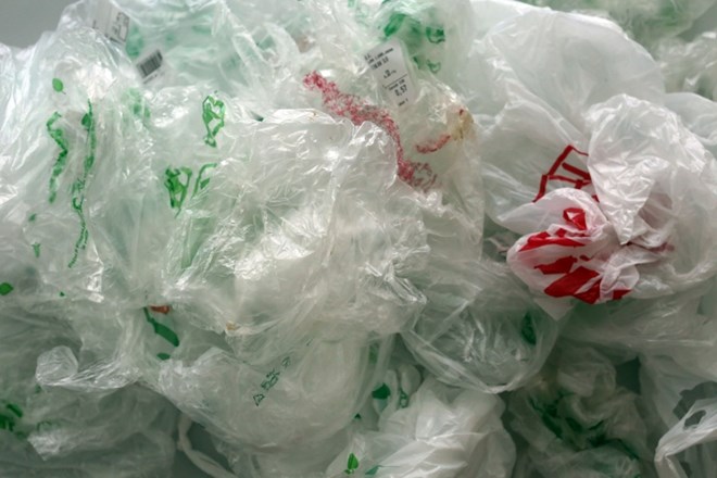 V Piranu se zavzemajo za ukinitev plastičnih vrečk.