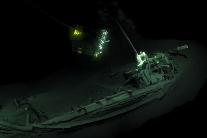 V Črnem morju odkrili doslej najstarejšo nedotaknjeno ladjo