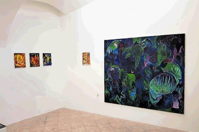 Galerijo Contra so odprli s prodajno razstavo nemškega slikarja Marcela Hüppauffa, ki se na njej predstavlja z oljnimi in...