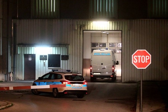 Policijsko vozilo z Ivico Todrićem je prispelo v zagrebiški zapor.