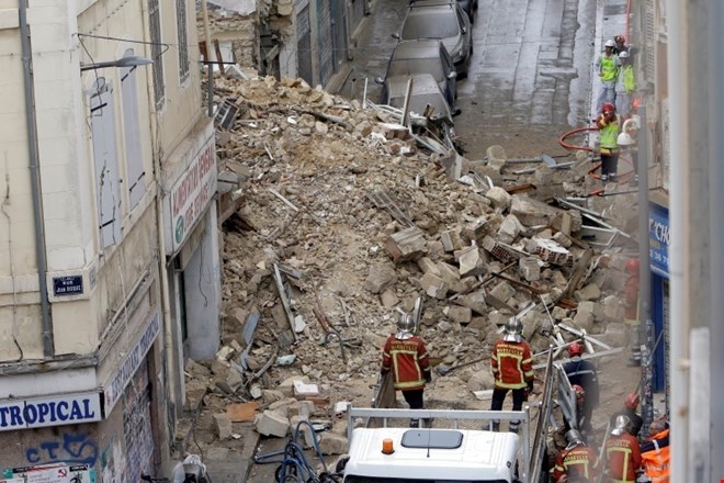 V ruševinah zgradb v Marseillu našli osmo truplo