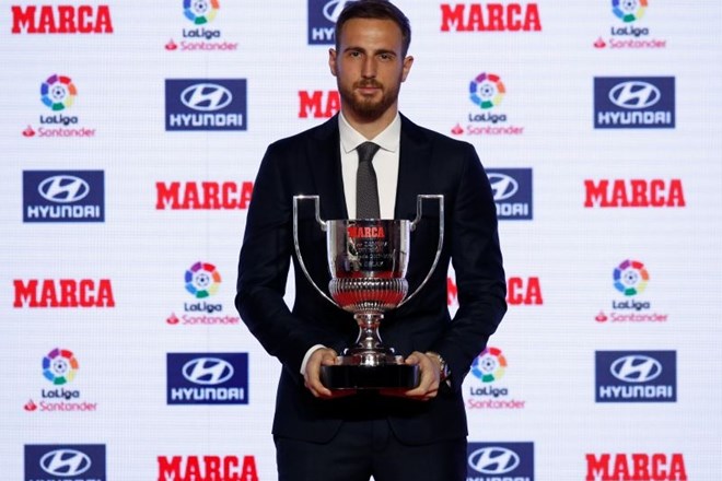 Jan Oblak še tretjič prejel nagrado za najboljšega vratarja la lige