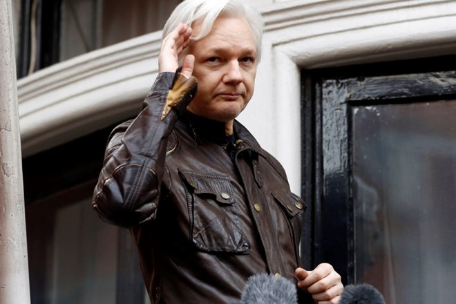 Assange po spletu okoliščin izvedel za tajno obtožnico ZDA proti njemu