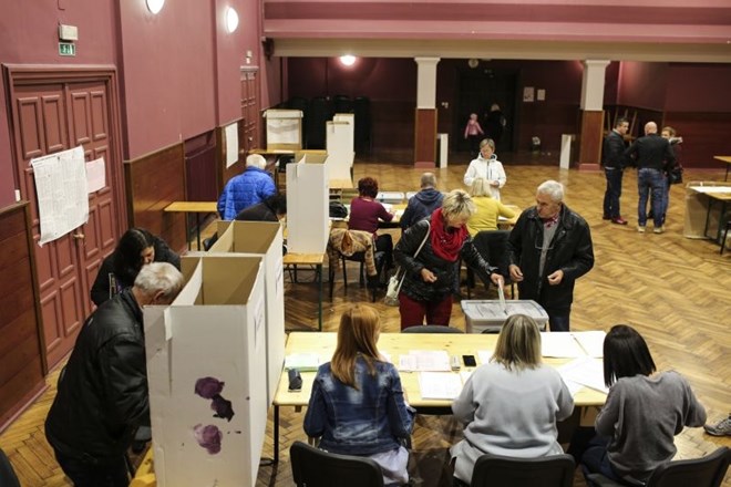 Za 212 županskih stolčkov se je na lokalnih volitvah potegovalo 688 kandidatov.
