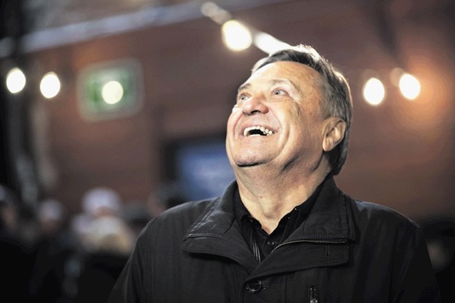 Zoran Janković je z veseljem sprejel novico, da so mu volilci naložili še četrti mandat.