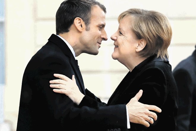 Francoski predsednik Emmanuel Macron in nemška kanclerka Angela Merkel se strinjata o nujnosti vzpostavitve evropske vojske...