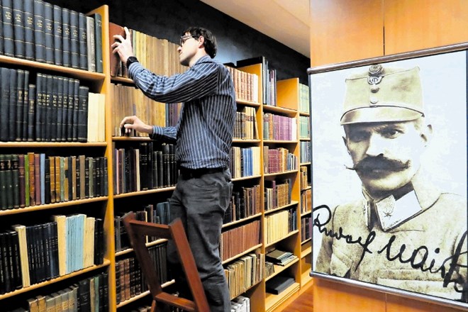 Že v času njegovega življenja je knjižnica Rudolfa Maistra sodila med najlepše zasebne knjižne zbirke na Slovenskem, saj so...