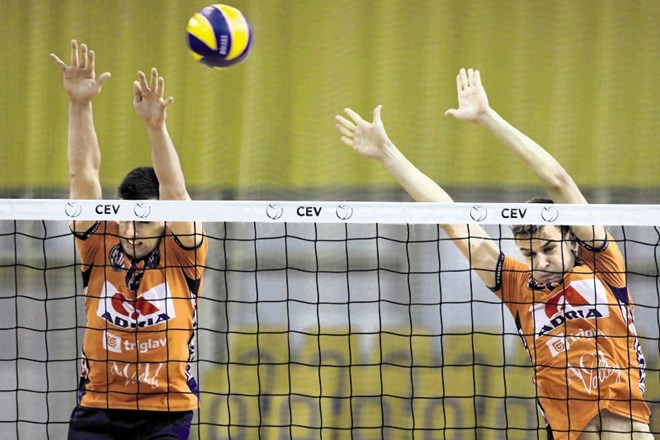 Odbojkarji ACH Volleyja so letošnjo sezono lige prvakov začeli s porazom.