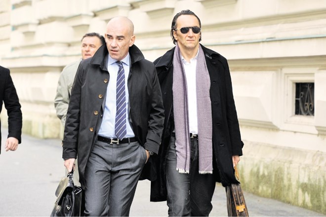 Stjepan  Prnjat  (desno, levo je njegov odvetnik) je v   hrvaški javnosti že dolgo znan zaradi svojih prepovedanih poslov.