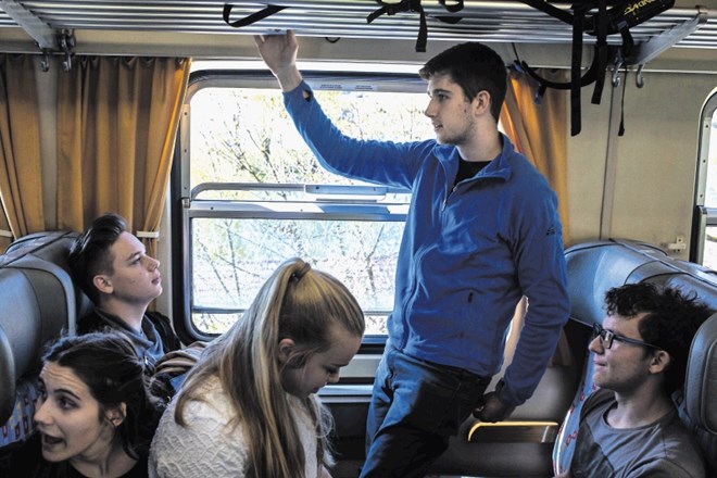 Na Slovenskih železnicah prejmejo razmeroma malo zahtevkov za vračilo kupnine za vozovnico v primeru zamude.