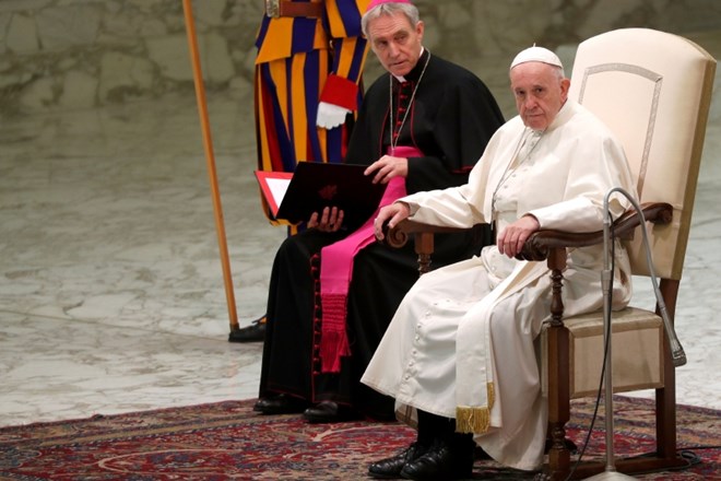 Miro Cerar se je v Vatikanu srečal s papežem Frančiškom.
