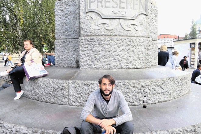 Daniele Ventola se je med potjo na Kitajsko ustavil tudi pri Prešernovem spomeniku v Ljubljani.