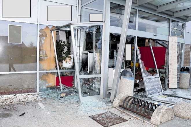 Takole pa so v nedeljo zjutraj razstrelili bankomat v Lenartu. Za zdaj ne kaže, da bi bili  moldavski storilci vpleteni tudi...